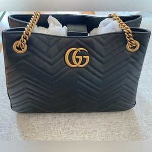 GG Marmont Matelassé Tote medium